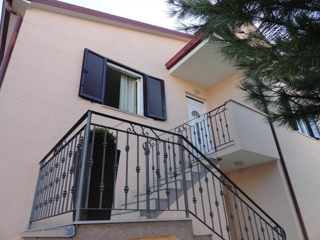 Apartment Asparagus Rovinjsko Selo Exterior foto